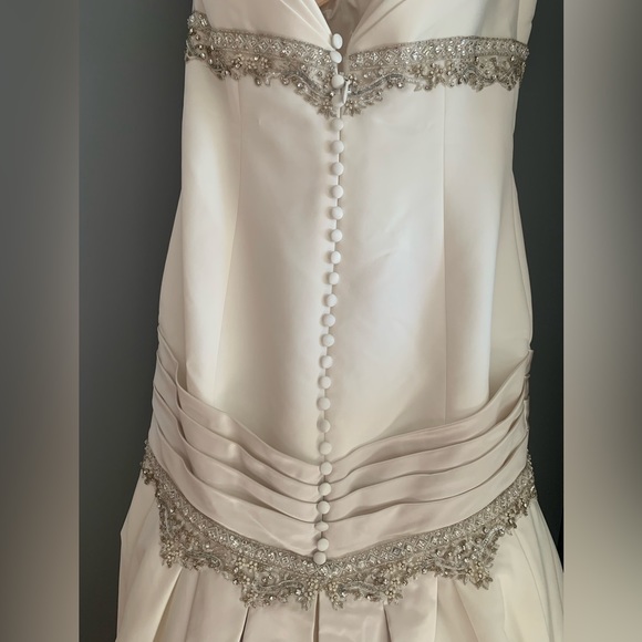 Wedding dress Victor Harper - Picture 7 of 7